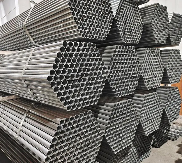 Galvanized rectangular steel tubes