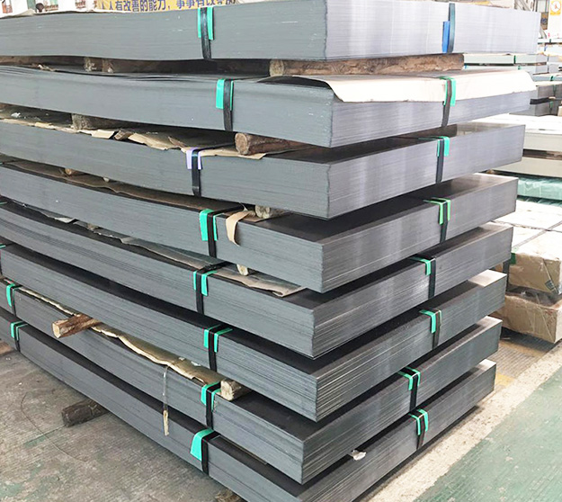 S690Q high strength steel plate